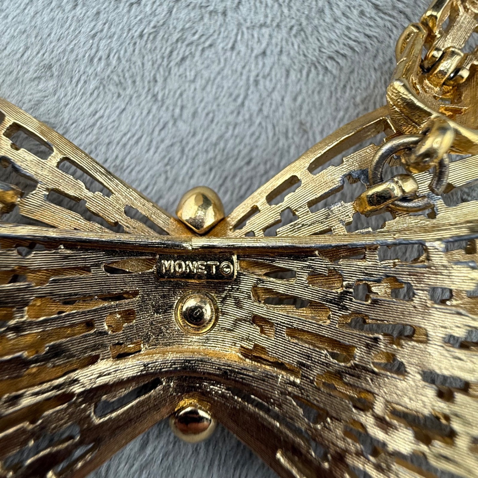 Vintage Monet Necklace Gold Tone Bow 16”