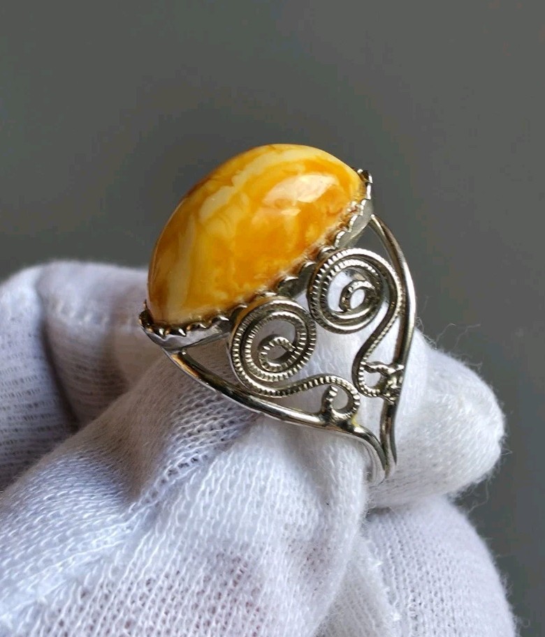 Vintage cupronickel Ring with Amber. USSR Size 7.5