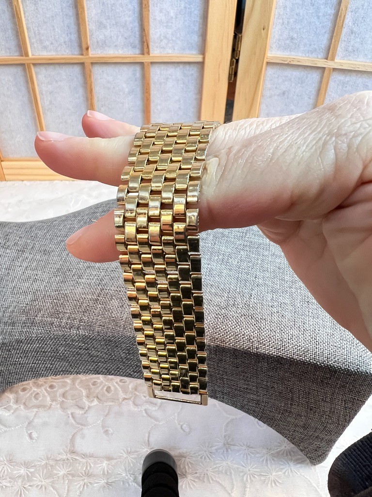 Vtg Gold Toned Link Bracelet Made in Hong Kong 7.5″L