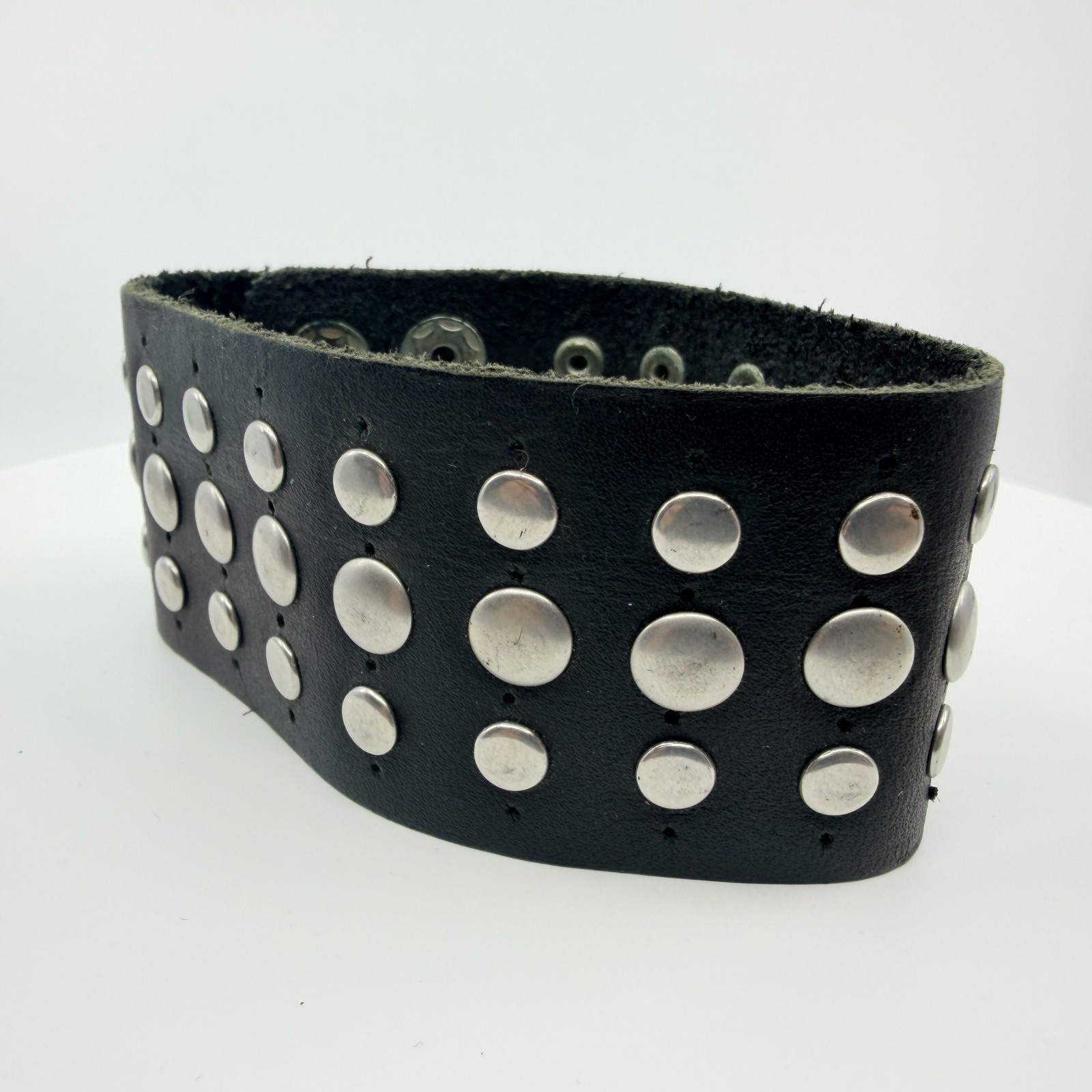 Bracelet Hard Rock Cafe Iron Cross Leather Cuff Black Silver Tone Biker Retro