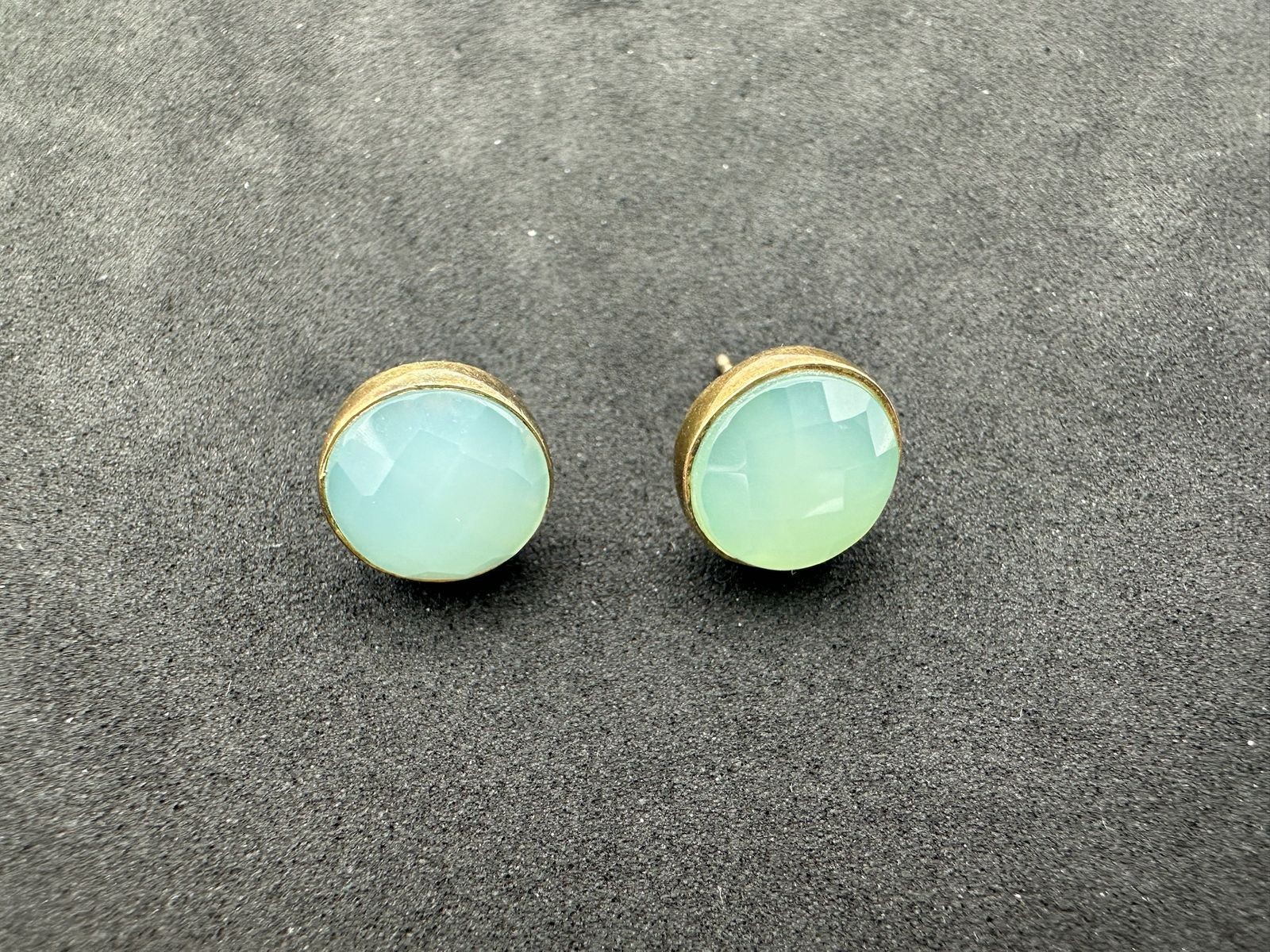 2.86g Vintage Sterling Silver 925 Earrings Round Faceted Pale Blue Bezel M