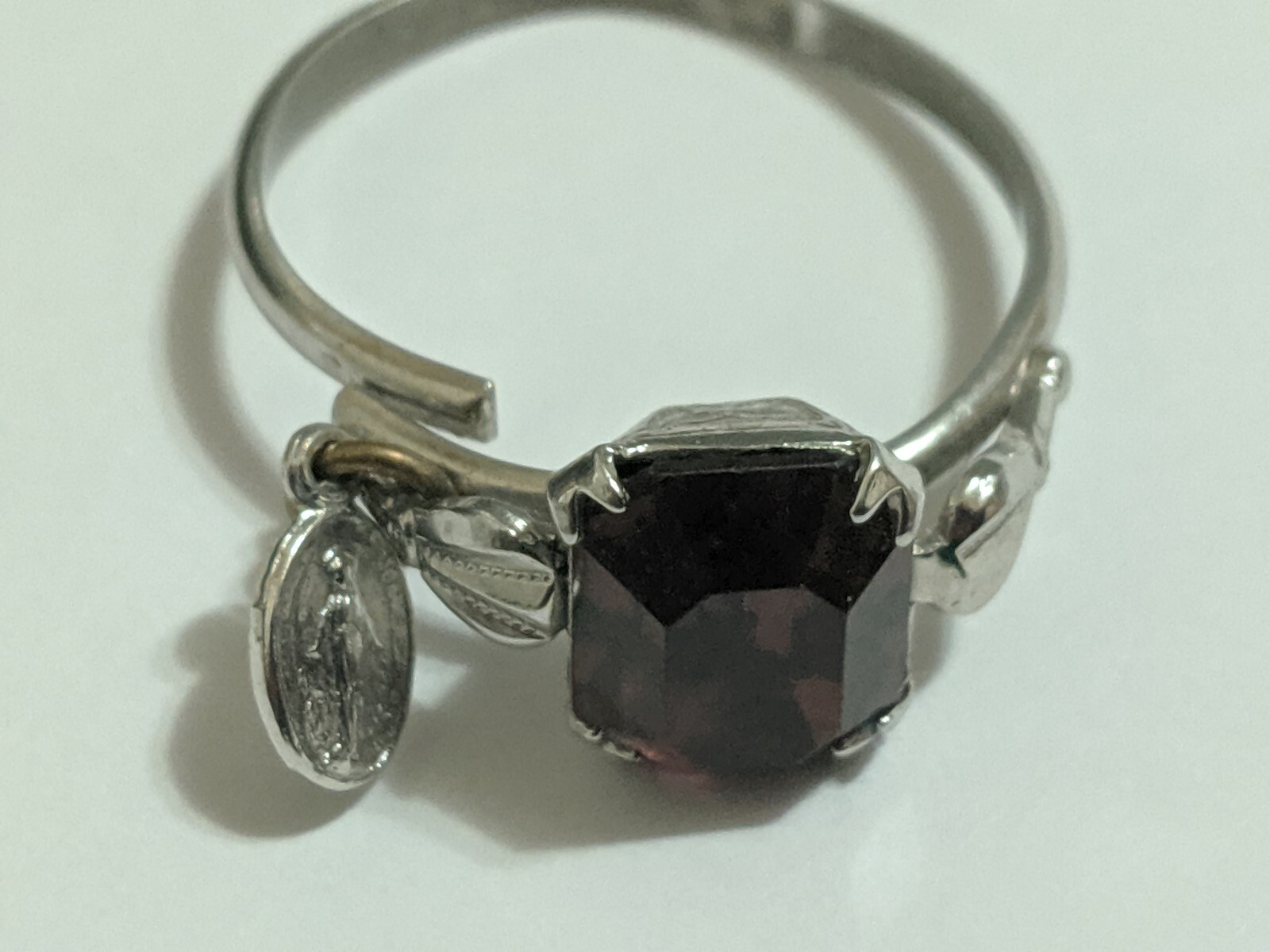 VINTAGE UNCAS ADJUSTABLE RING STERLING SILVER PATENT 2763140 PURPLE STONE