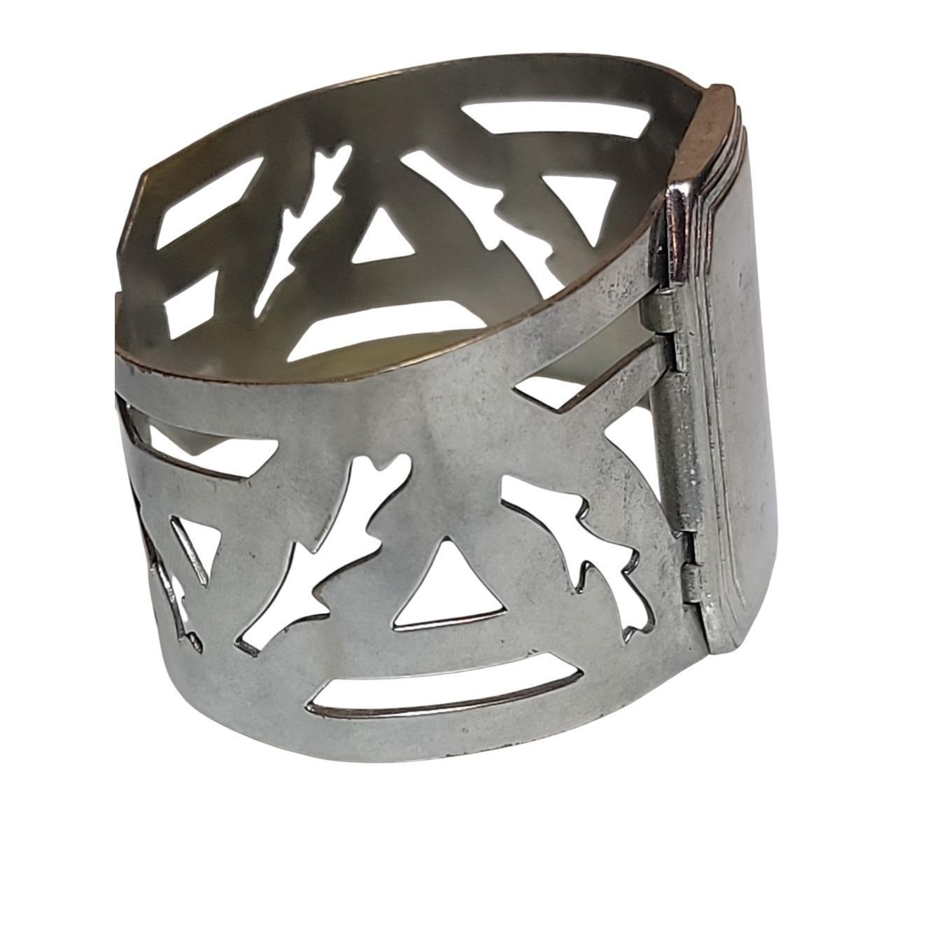 Vintage Silver Tone Hinged Clamper Cuff Bracelet Cutout Leaf Design Small 5.5