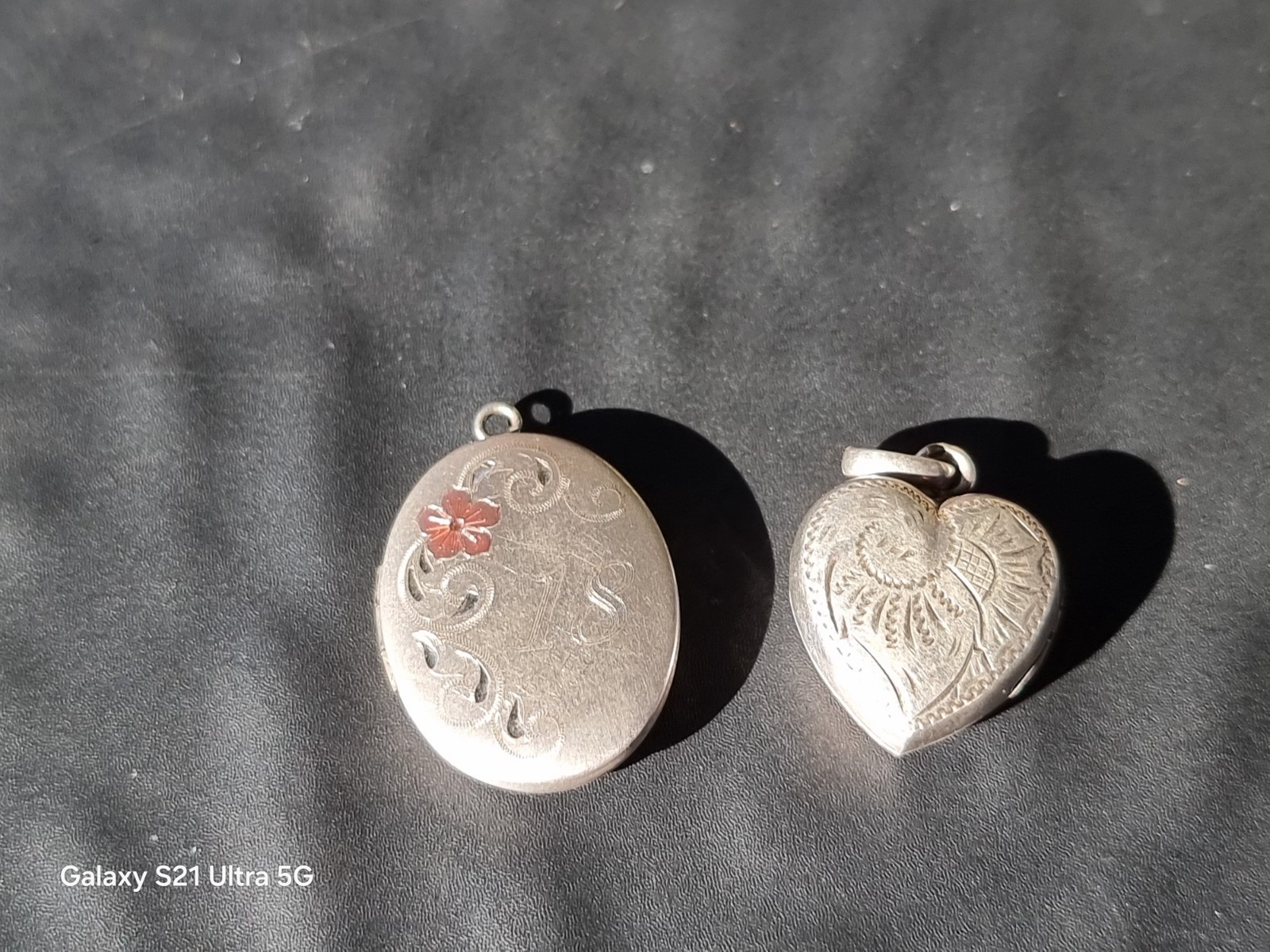Vintage Silver Tone Oval & Heart Photo Lockets – Floral Engraved Pendant Charms(