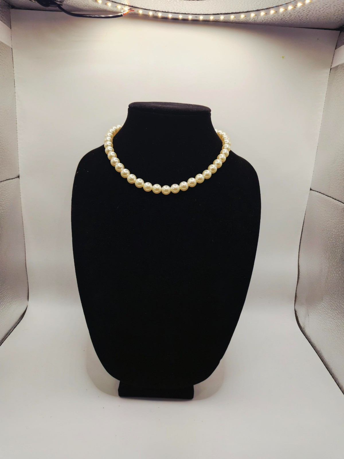 Vintage Cream Faux Pearl Choker Necklace Single Strand Classic Elegant