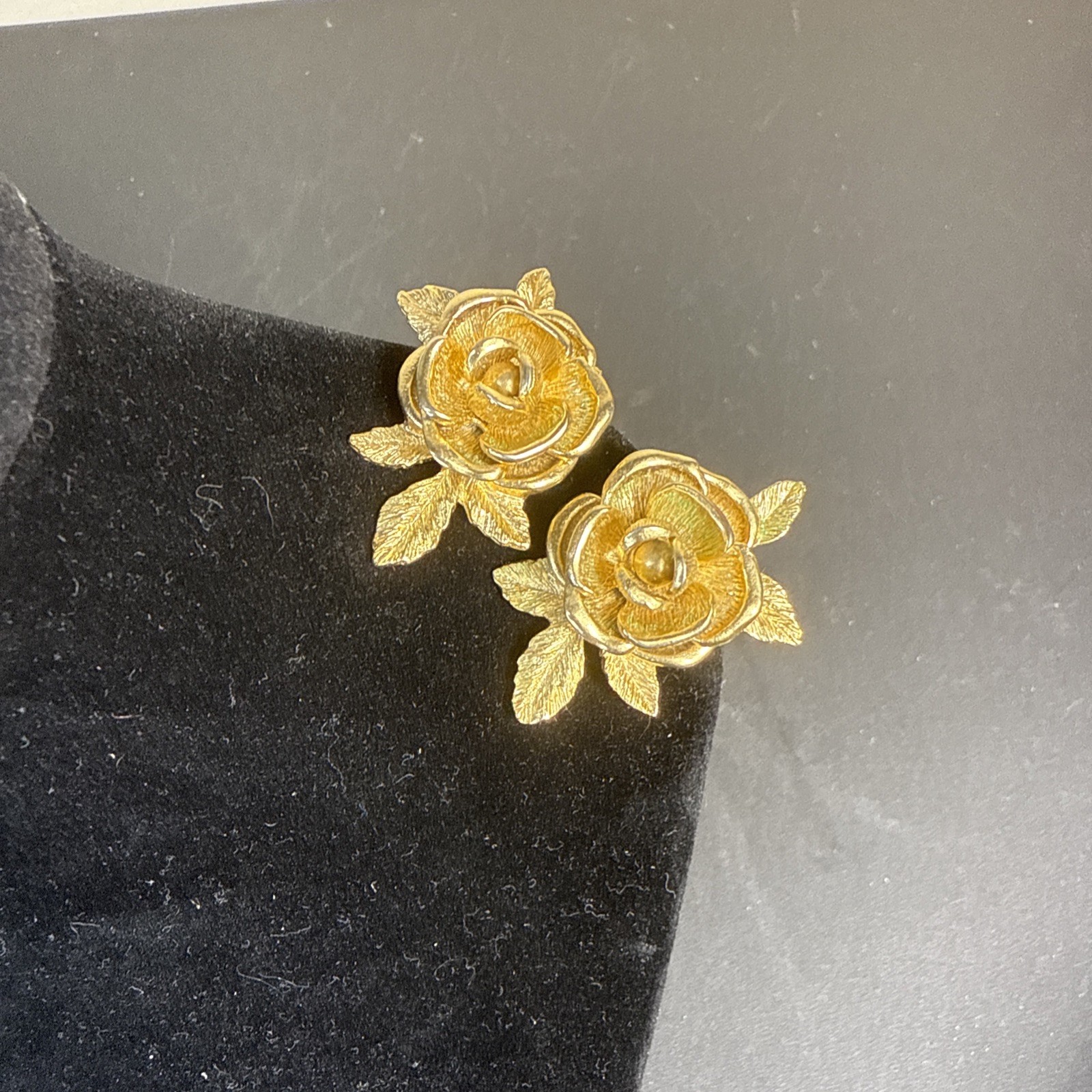 Vintage Sarah Coventry Rose Clip-On Earrings Gold Tone Floral Pat Pend 1960s