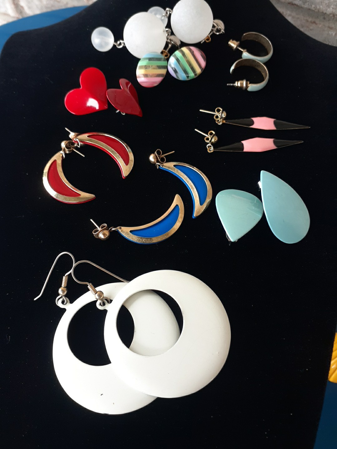 Vintage Earrings Lot 1980s Enamel Metal Plastic Pink Blue Red