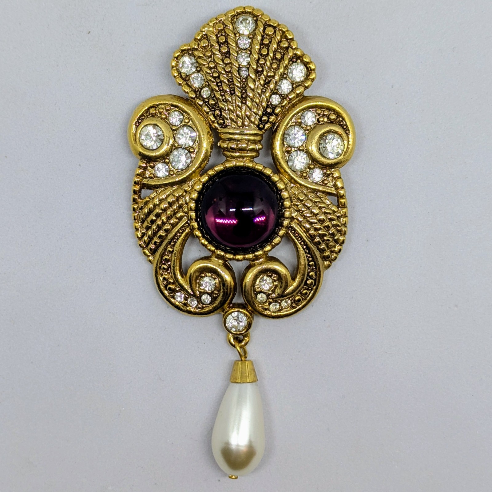 JEFF LIEB Vintage Brooch Pin Glass Rhinestones Cabochon Faux Pearl Purple