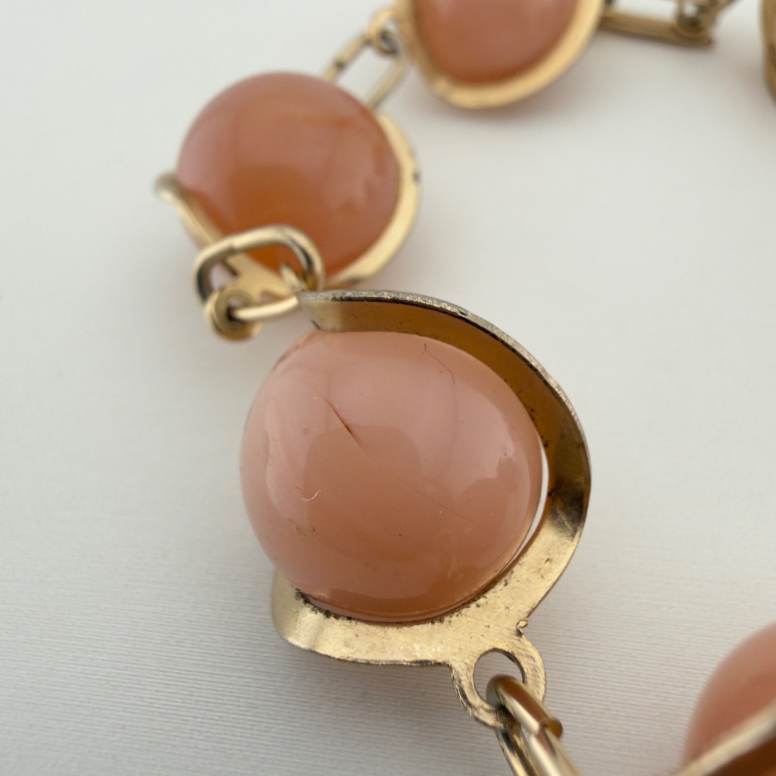 Vintage Stone Bracelet Caged Wire Wrapped Gold Tone 6.25″