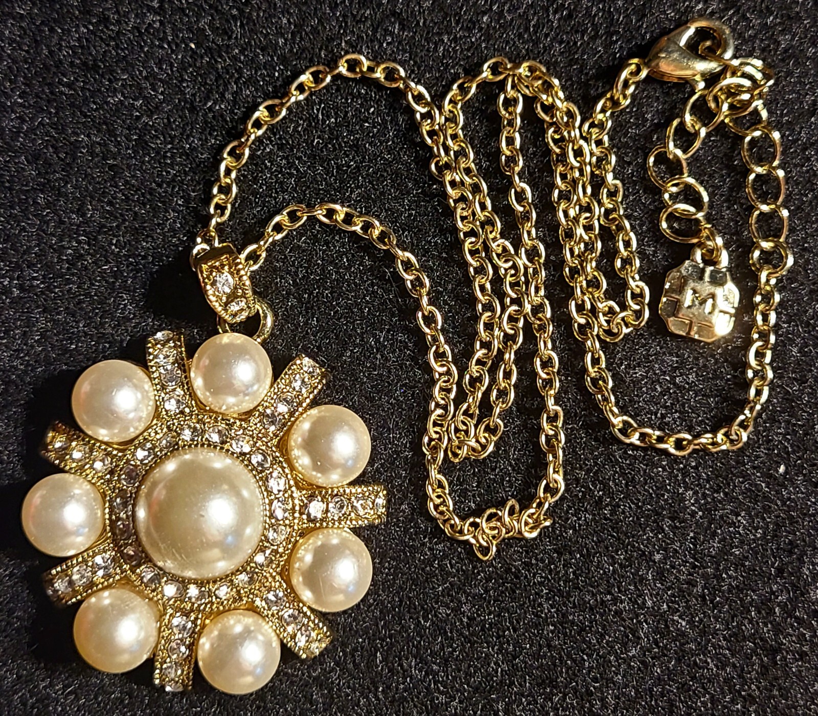 VINTAGE STUNNING CLEAR CRYSTAL FAUX PEARL MONET NECKLACE PENDANT