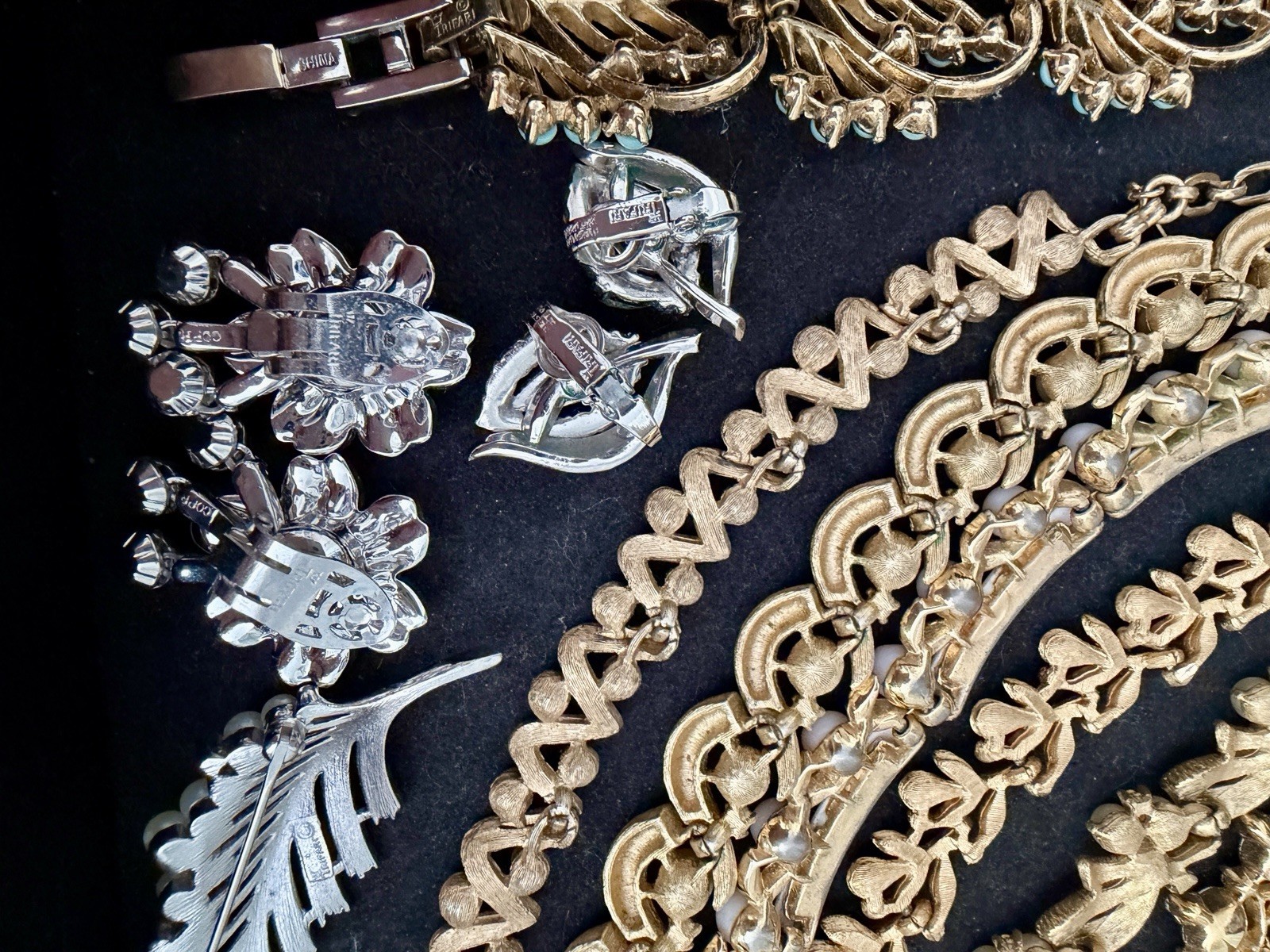 Vintage 100% CROWN TRIFARI Jewelry Lot Missing Stones Minor Repairs 38 Pieces