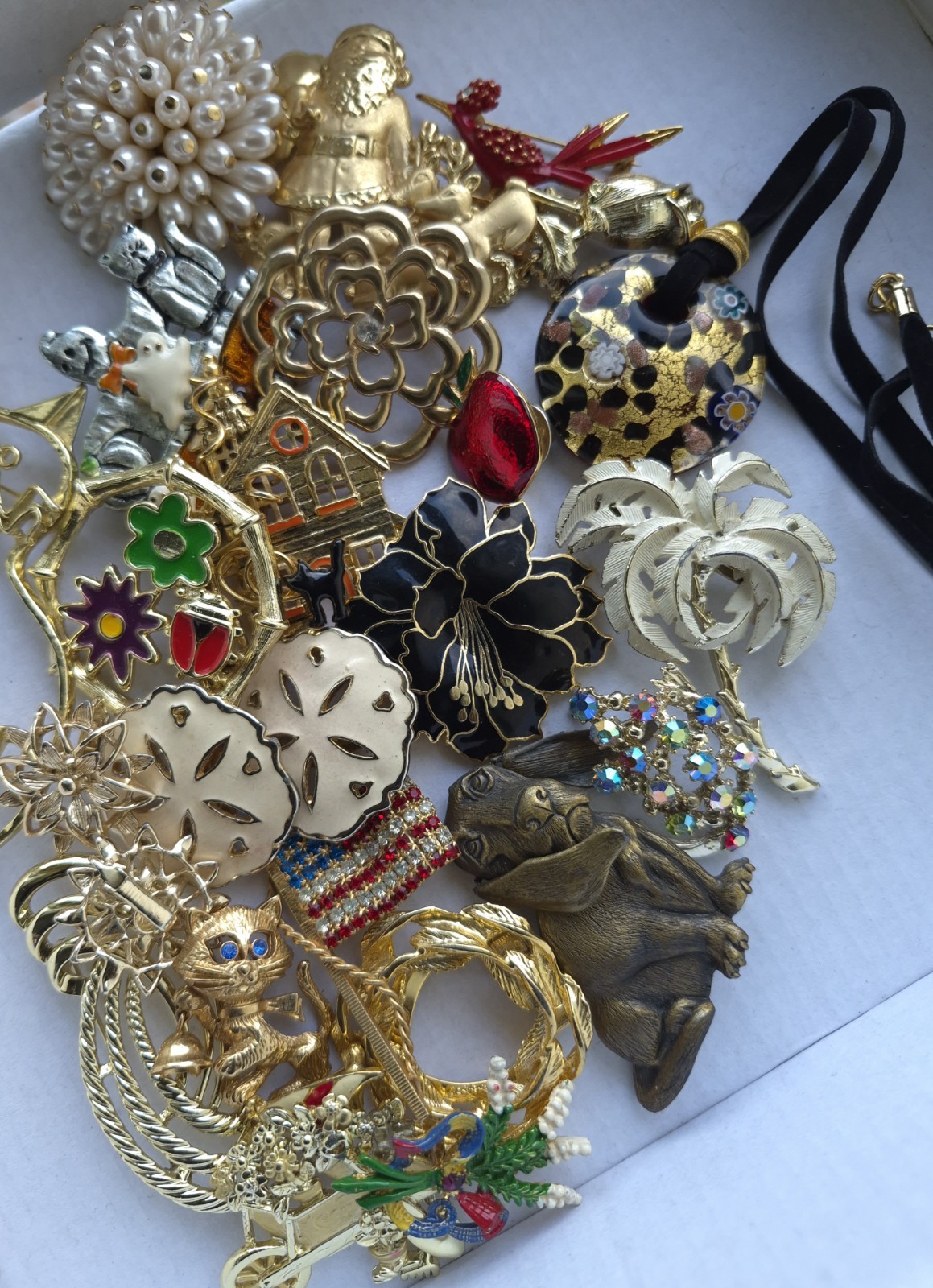 Huge Vintage Jewelry Lot 165 Gold and Silvertone Givenchy Trifari Juliana