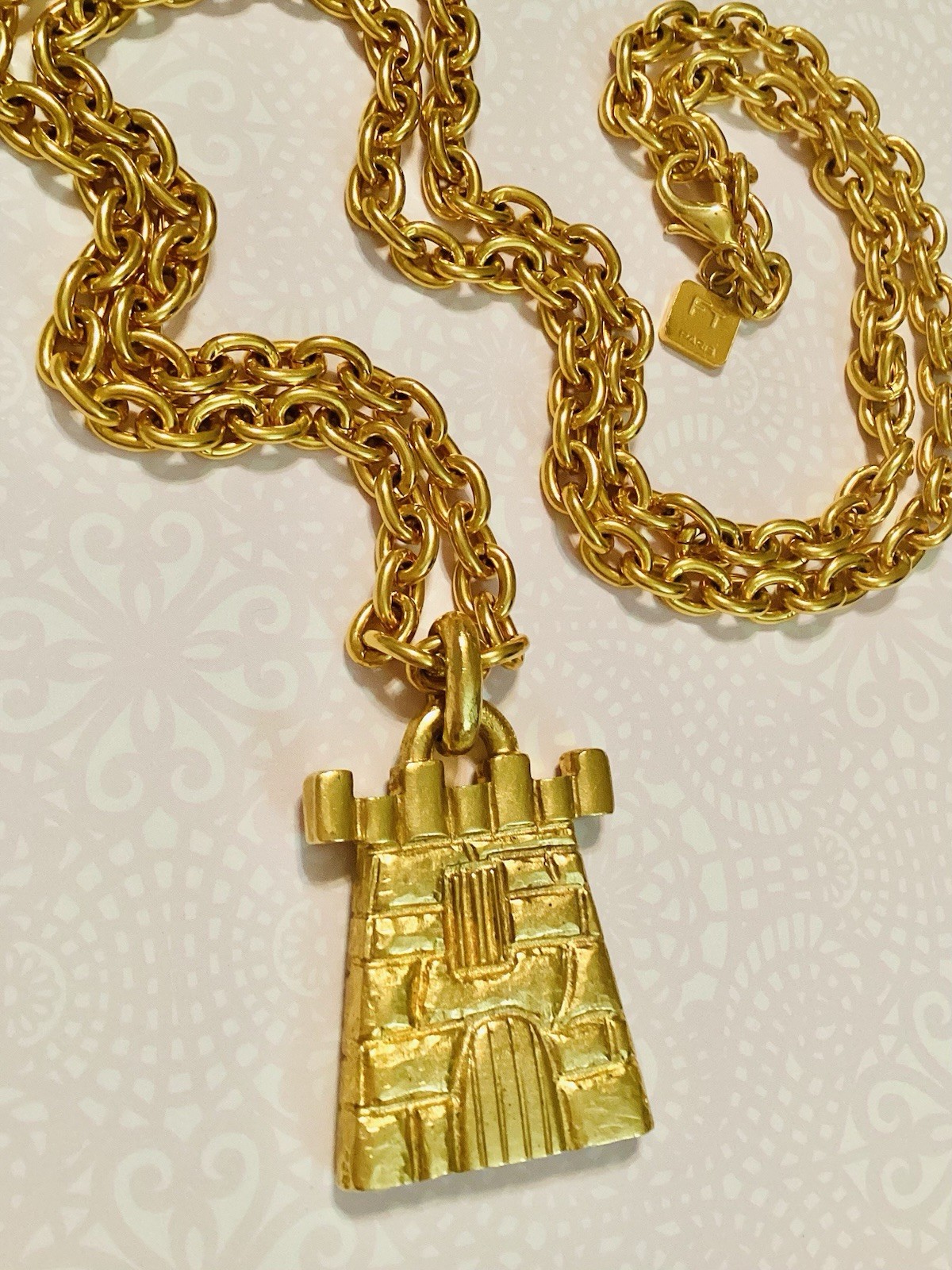 FT Paris High End Vtg Chunky Matte Gold Tone RARE Castle Pendant Necklace 32” 💛