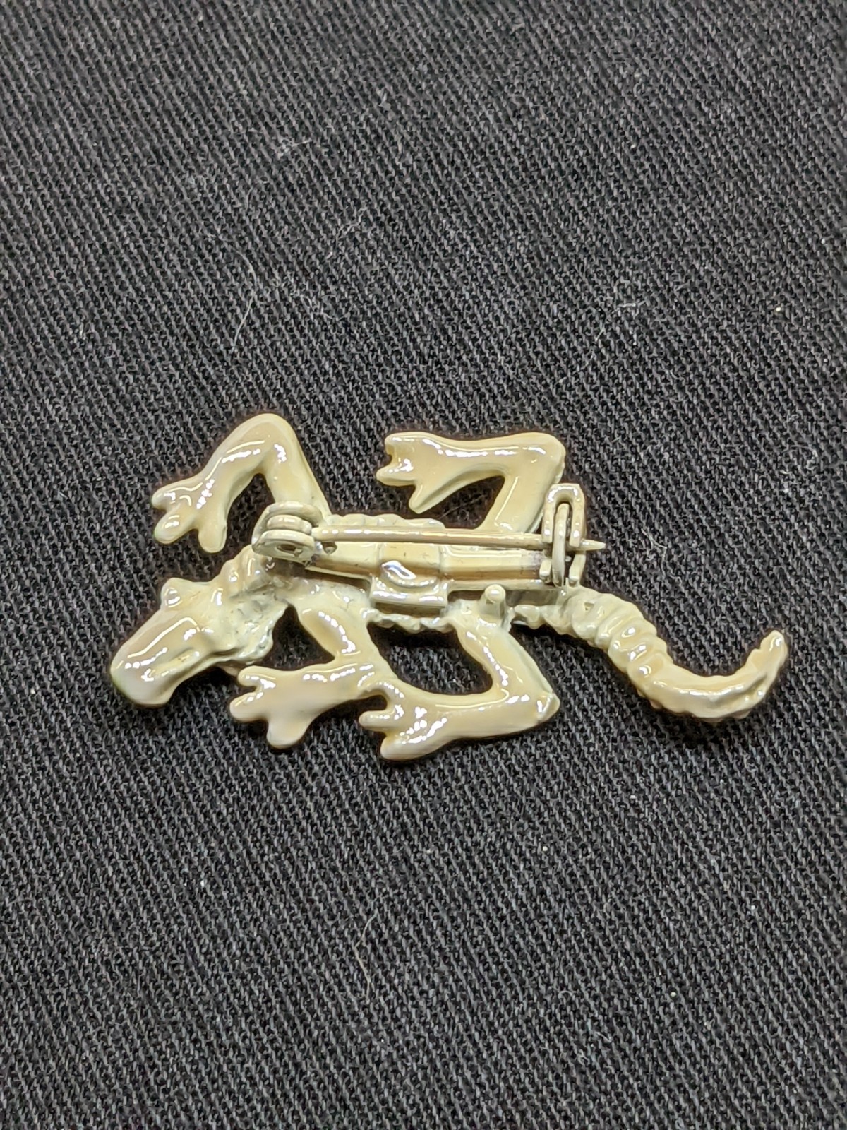 Vintage Alligator Brooch Iridescent Ivory Enamel Crocodile Reptile Lizard Pin
