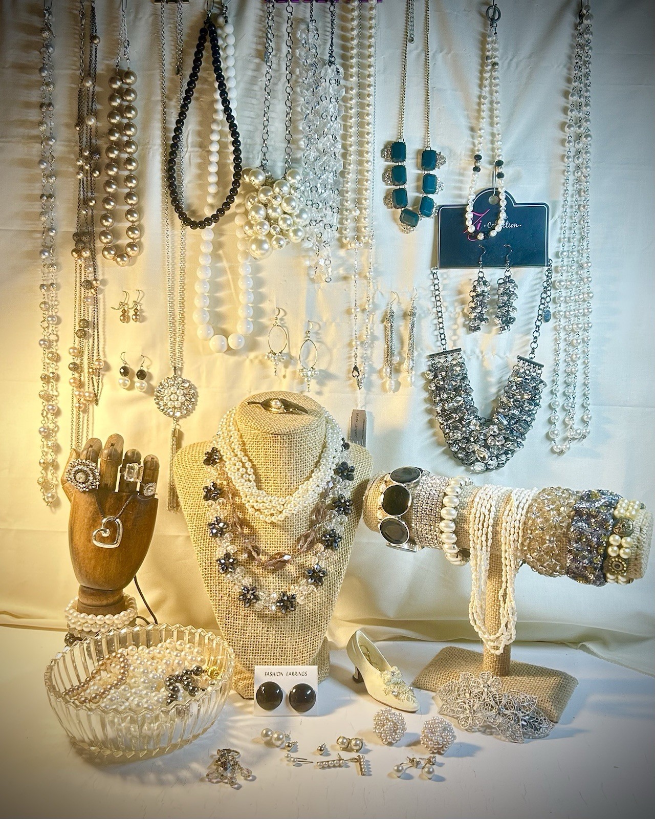 Vintage to Mod Black/White Estate Jewelry Lot 70+Pieces, 3.5lbs, Some Signed/NWT