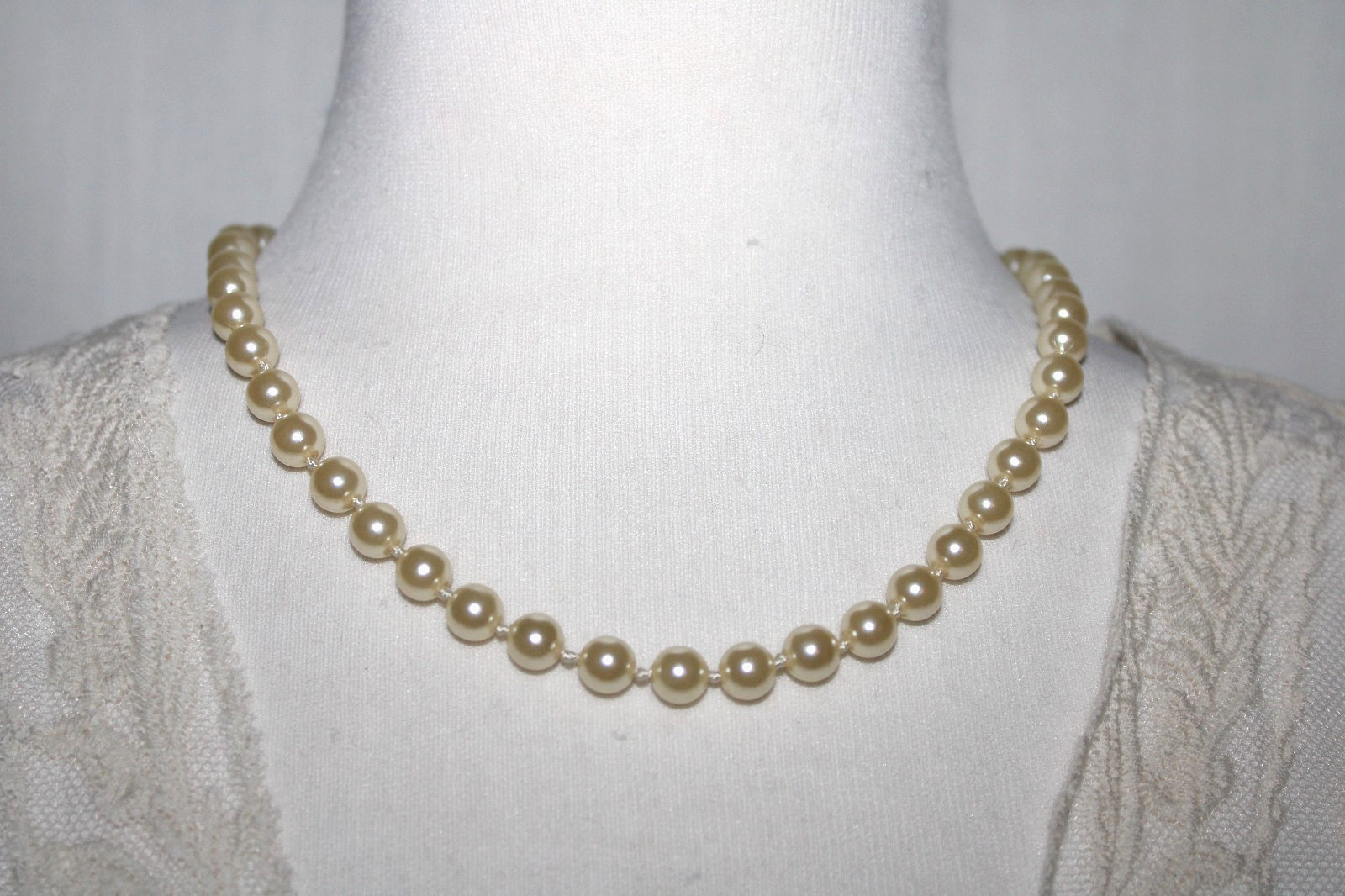 HAND KNOTTED SILVER TONE & GENUINE IVORY PEARL BEAD NECKLACE 18″