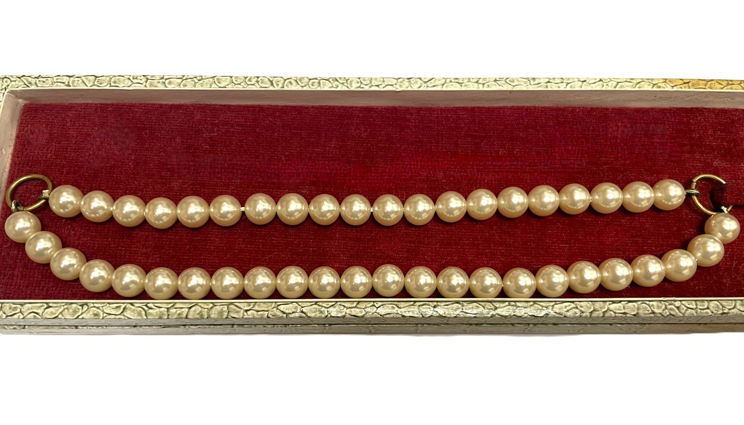 Vintage Double‑Strand Faux Pearl Sweater Guard – Japan Nissei Co. – Original Box