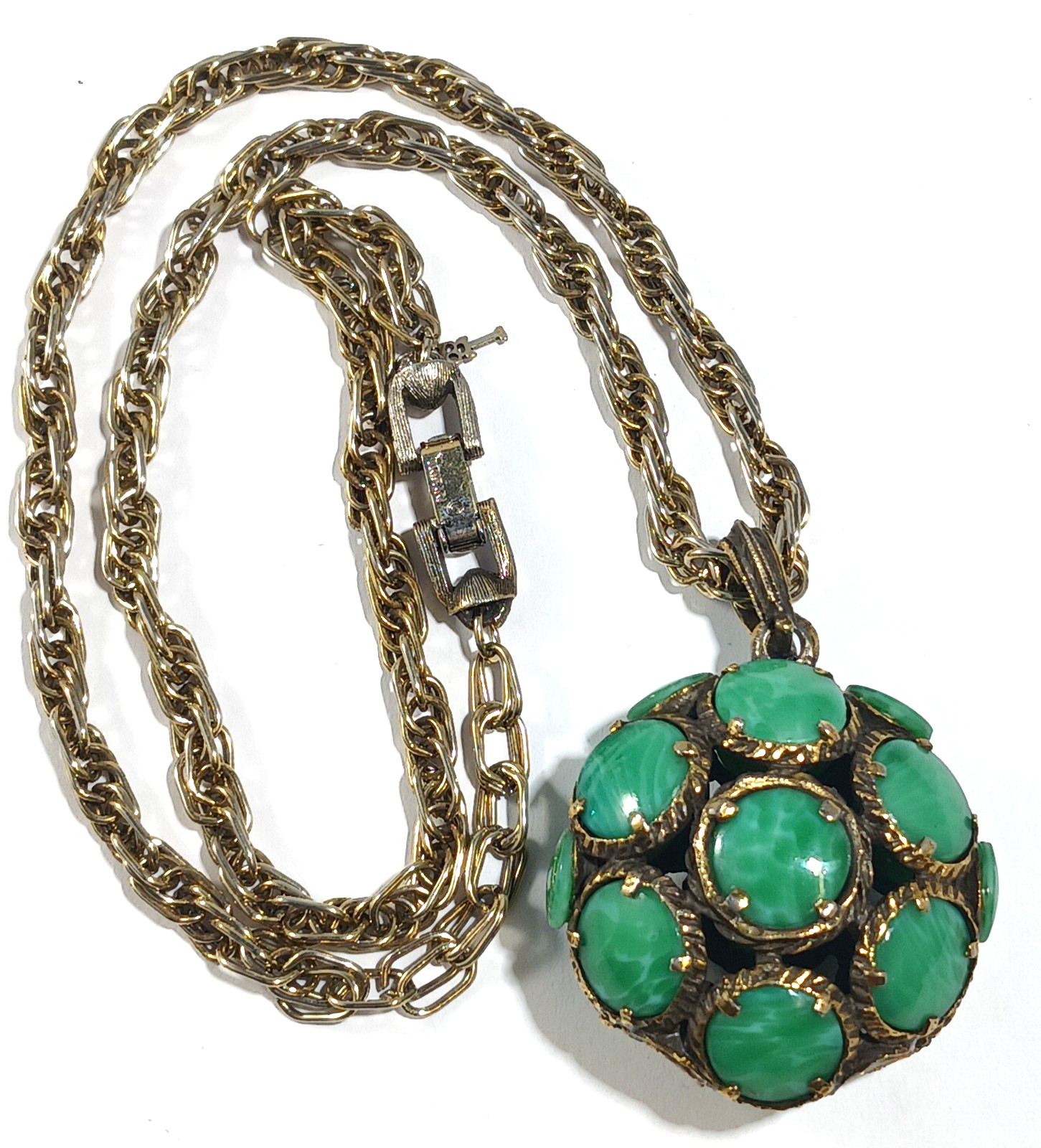 Trifari Renaissance Pendant Chain Necklace ~ Green Mottled Peking Glass Missing
