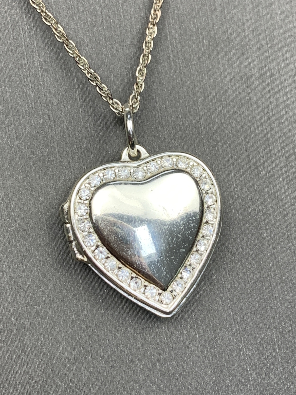 Silver Tone Necklace Picture Locket Crystal Heart Pendant 18”