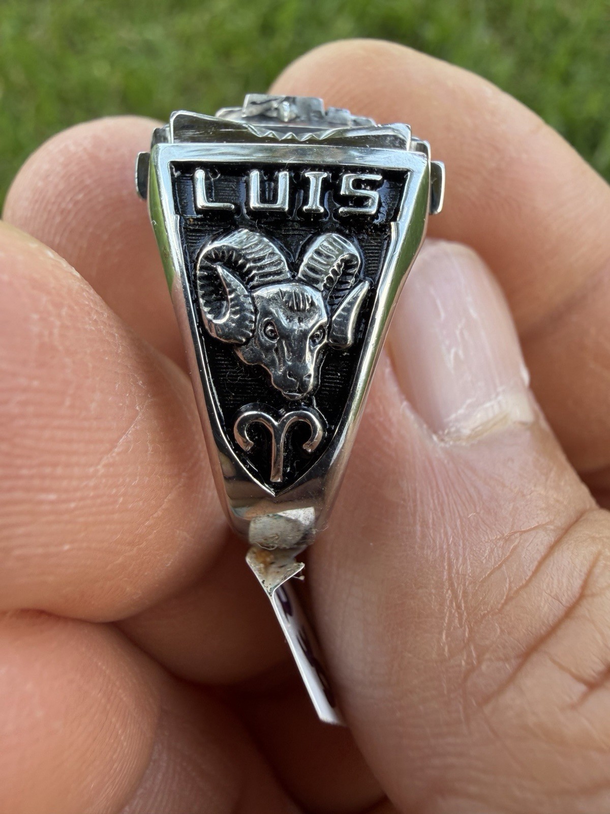 B High School Class Ring