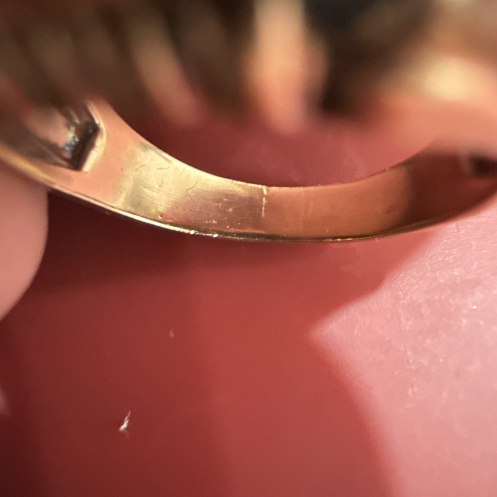 Vintage 10K Yellow Gold Black Onyx Signet Ring Monogram “J” 5.7 Grams Size 9