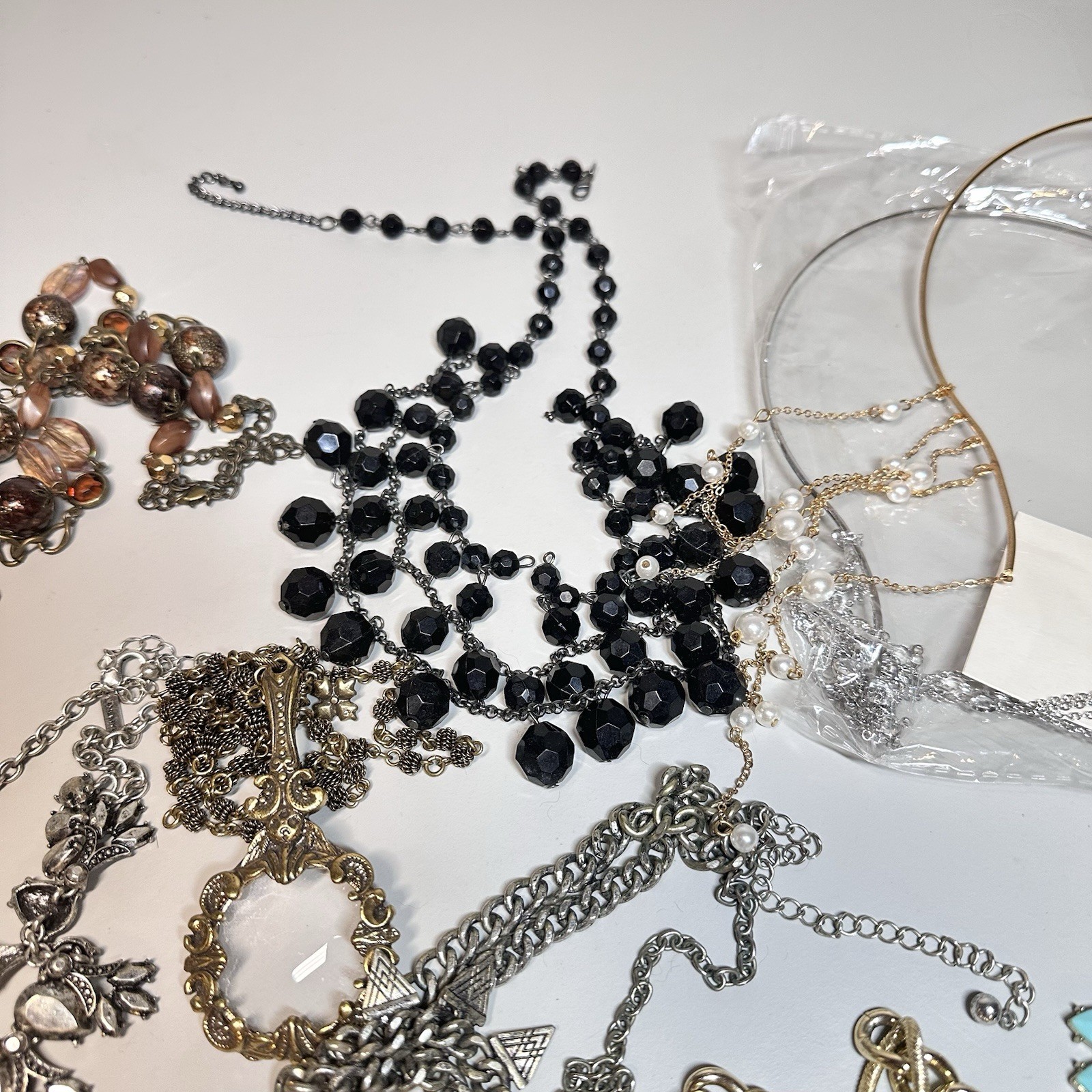 Mixed Lot Of 10 Necklaces Contemporary Costume Jewelry 1lb 5 oz