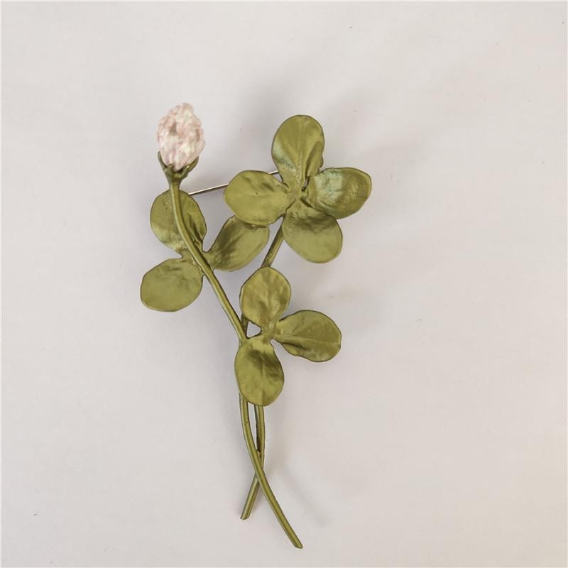 Romantic Retro Style Clover Brooch Corsage Overcoat Accessories Antique Jewelry