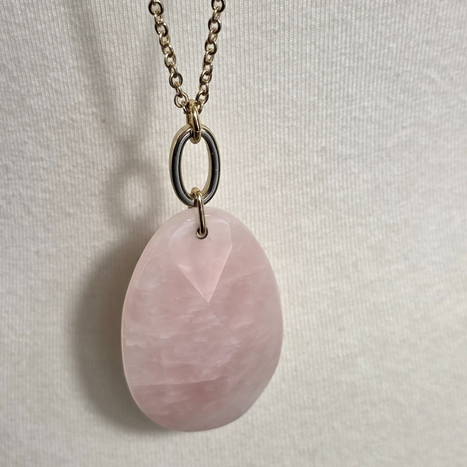 White House Black Market Gold Tone Pink Rose Quartz Pendant Necklace