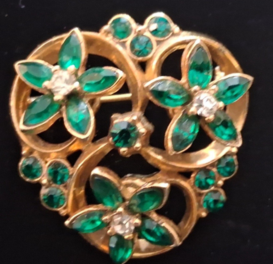 Rare Vintage Green Gold Tone Brooch Lapel Pin~Old Retro Estate Jewelry~1.25″