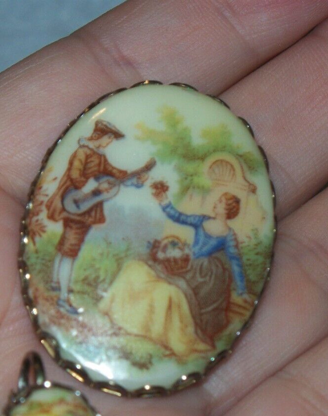 VINTAGE ROMANTIC COUPLE BROOCH EARRING JEWELRY SET