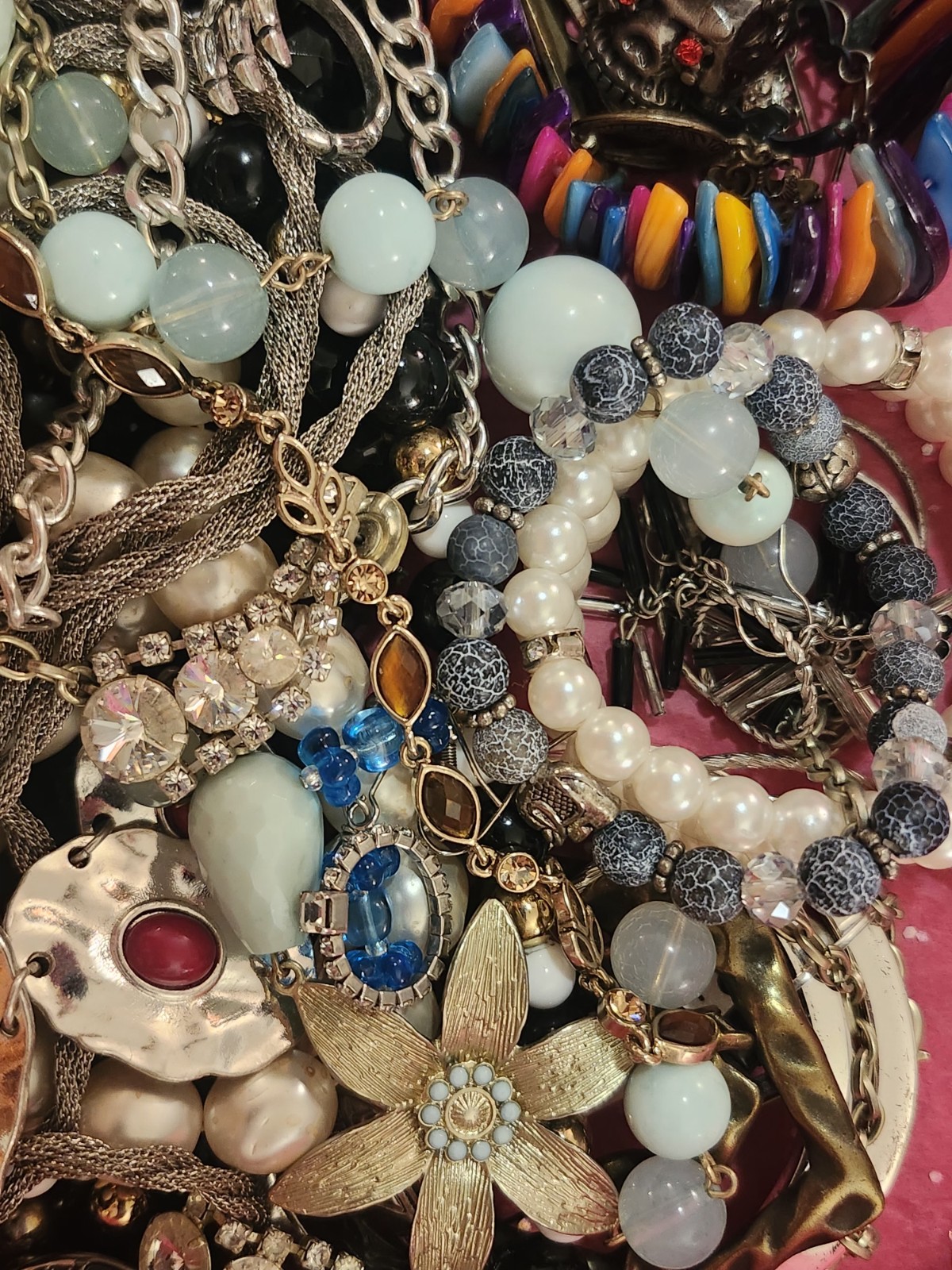 Vintage To now jewelry lot # 115
