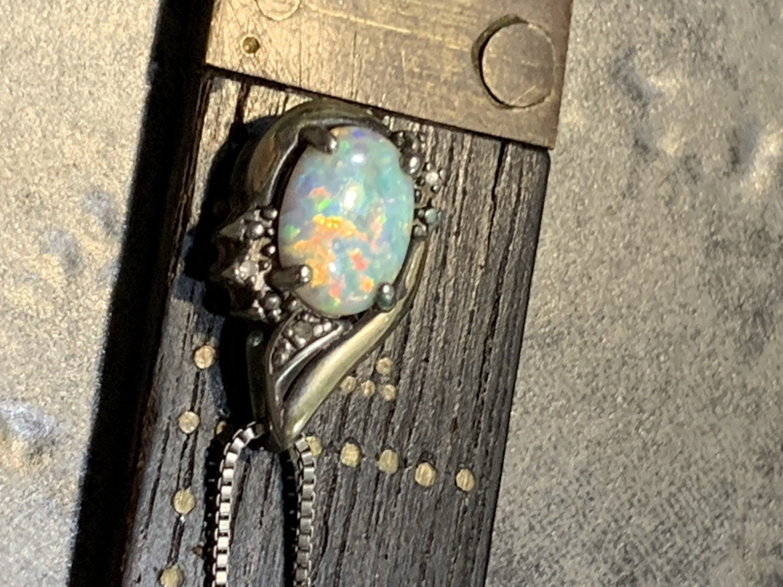 Vtg 10kt Over Sterling Silver Opal Pendent On Box Chain