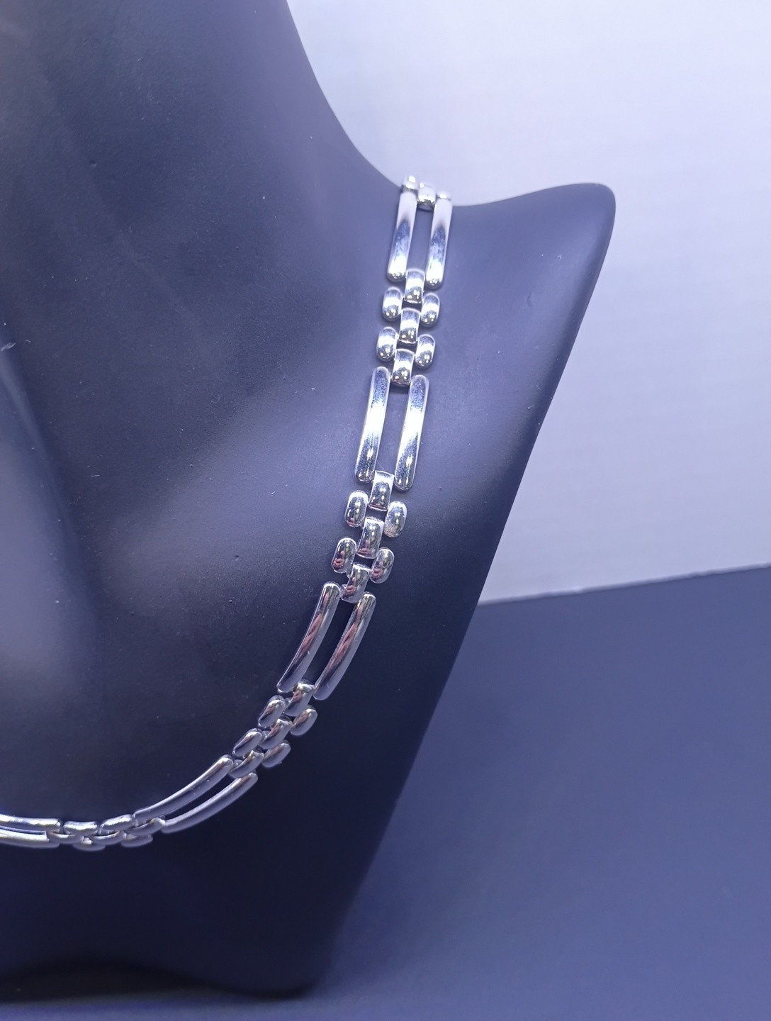 Monet Silver Tone Panther Chain Link Choker Necklace 17″ Vintage
