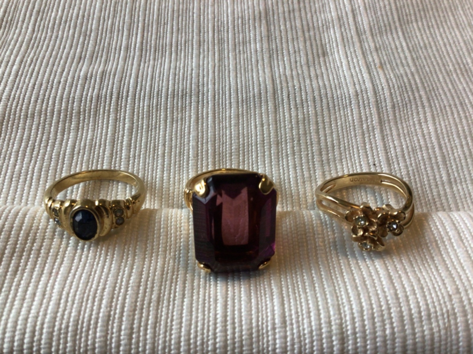 Vintage AVON Lot 3 Rings – Purple Amethyst (faux) – Sapphire (faux) UNKNOWN SIZE