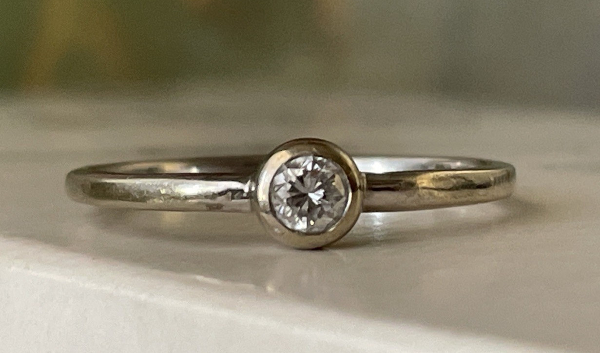 Simple Stackable Petite 14K Gold CID Clyde Duneier Ring Sz 6.5 and 1.38 g