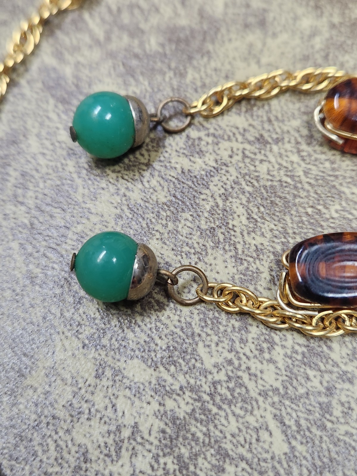 VTG Long Gold Tone Faux Agate & Chrysophase Beads Convertable Lariat Necklace