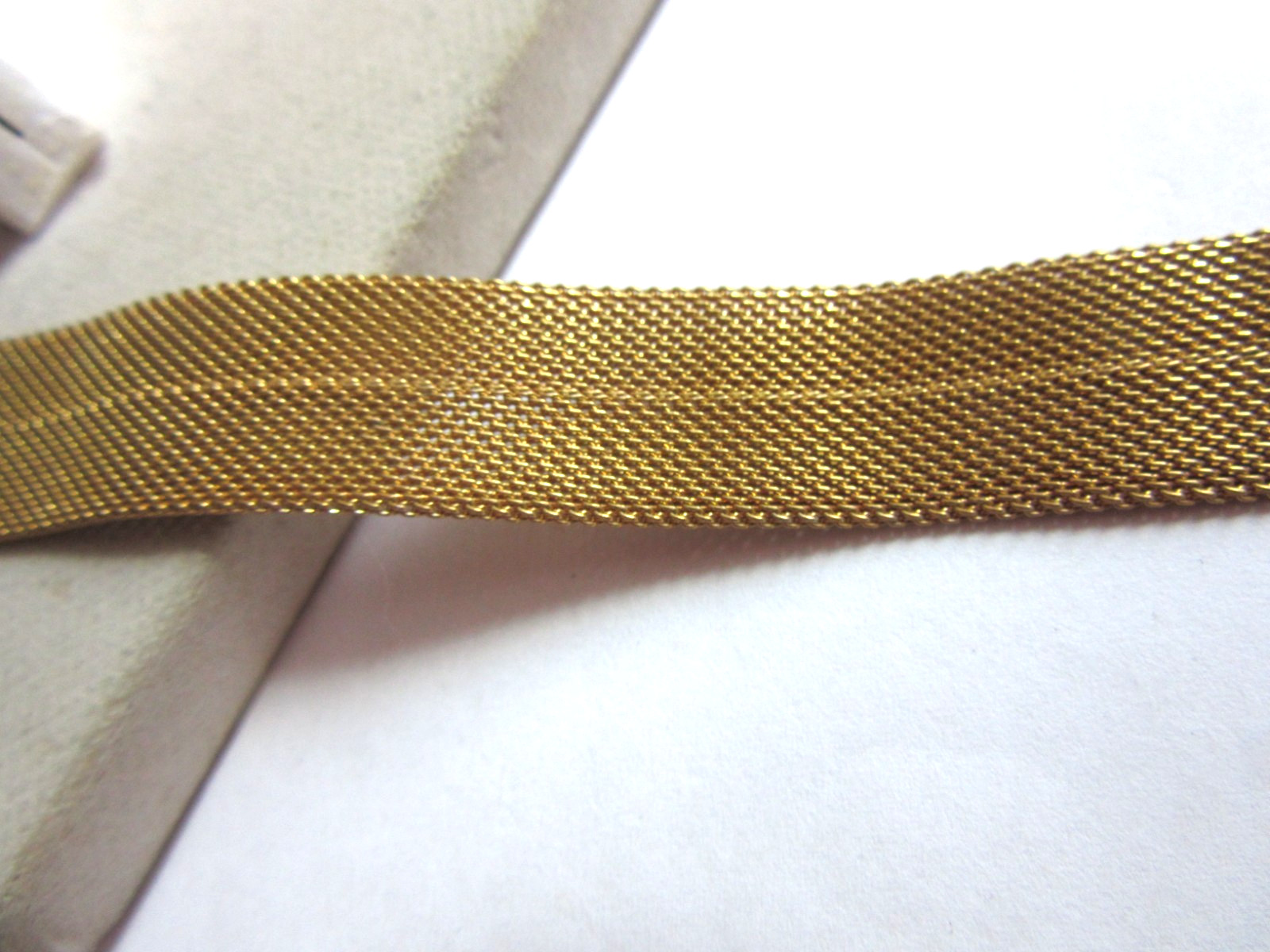 Vintage gold tone Mesh link choker necklace – approx. 11″ long