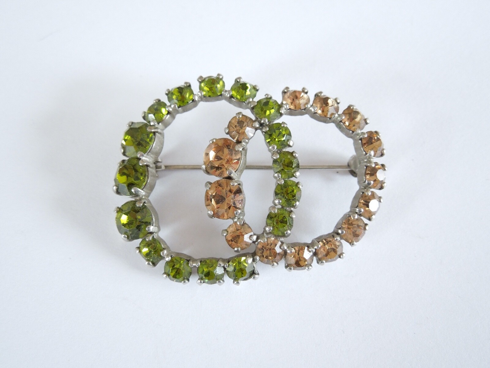 Fashion Jewelry Rhinestone Brooch Connected Rings 7.2 G/4.3 X 3.4 Cm