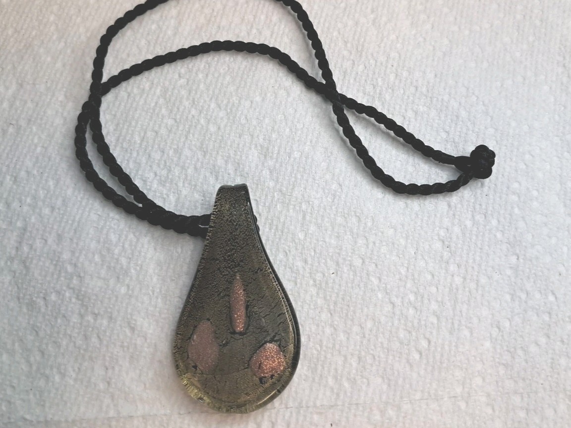 Vtg Glass Tear Drop Pendant Necklace