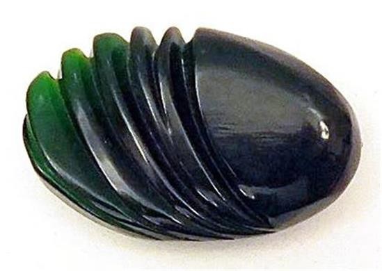 BAKELITE CARVED GREEN CLIP Vintage DECO Plastic 1-5/8×1 PIN, NO CHIPS Scarf Clip