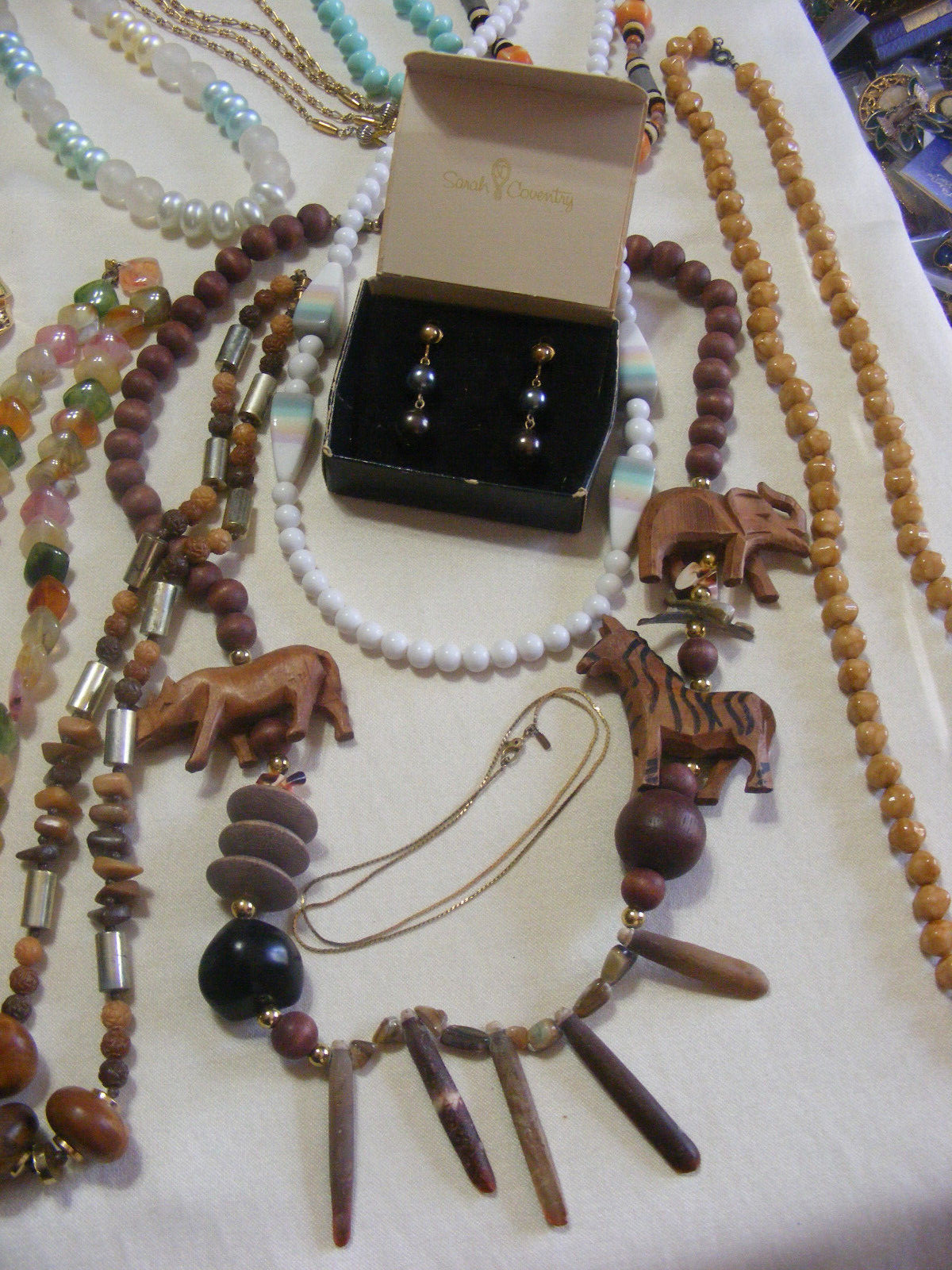 Vintage Jewelry Lot 9+ Pounds 100+ Pieces 50+ Necklaces Bracelets Earrings #E