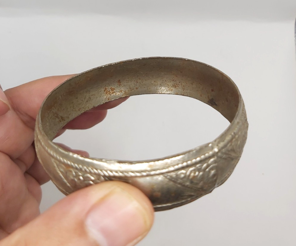 Vintage Moroccan Berber Bangle Bracelet Ethnic Tribal White Metal Carved Cuff