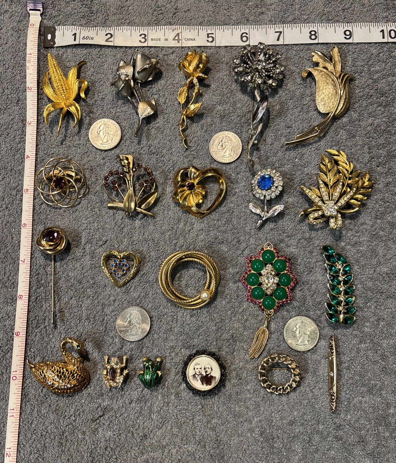 Vintage Brooch Lot Of 21 Brands Are Avon And Unbranded Sizes Range From 1 To 4in