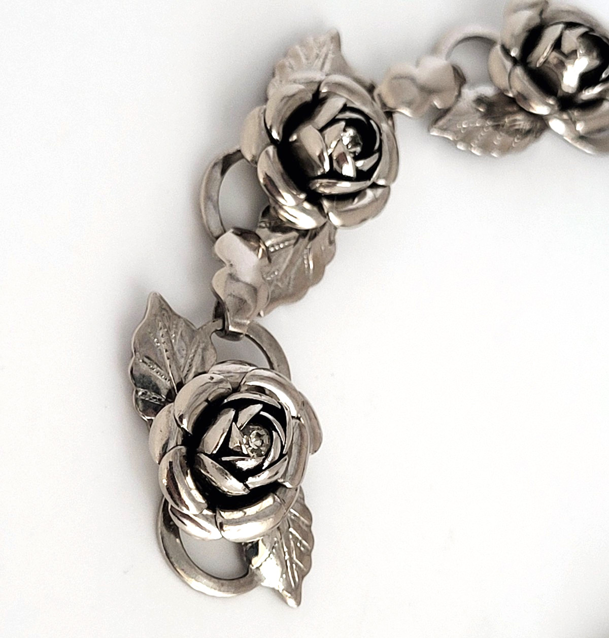 Vintage 3D Rose Linked Chain Bracelet Rhinestone center Stainless Steel 7.25″