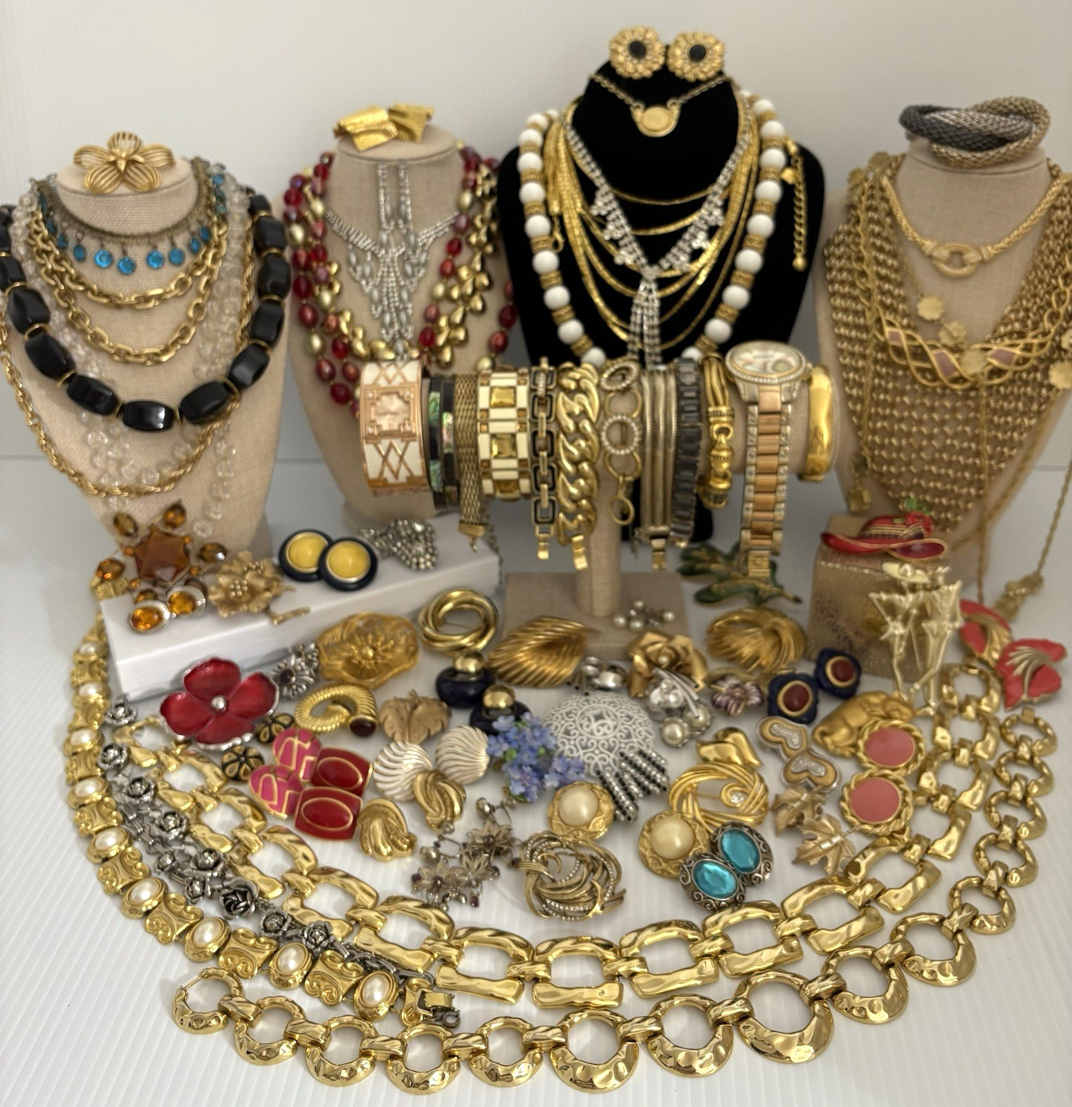 Vintage To Mod Jewelry Lot 81 Pieces Bold Signed Unsigned Designer Mixed Lot