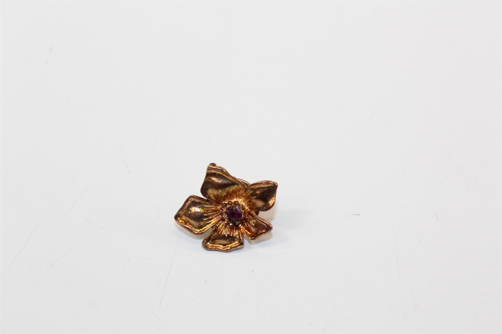 Pin Gold-Tone Alloy Floral Design With Amethyst Stone Vintage