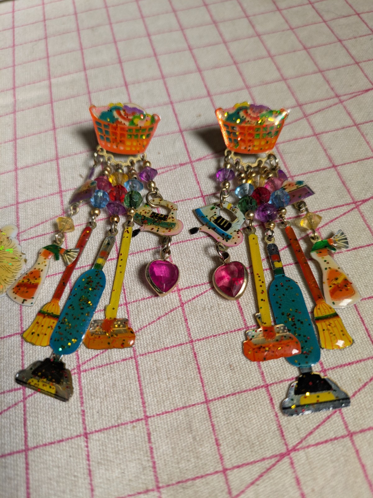 Vtg 80s (2) Watta KCFA Laundry Christmas Santa Earrings Lunch At The Ritz -like