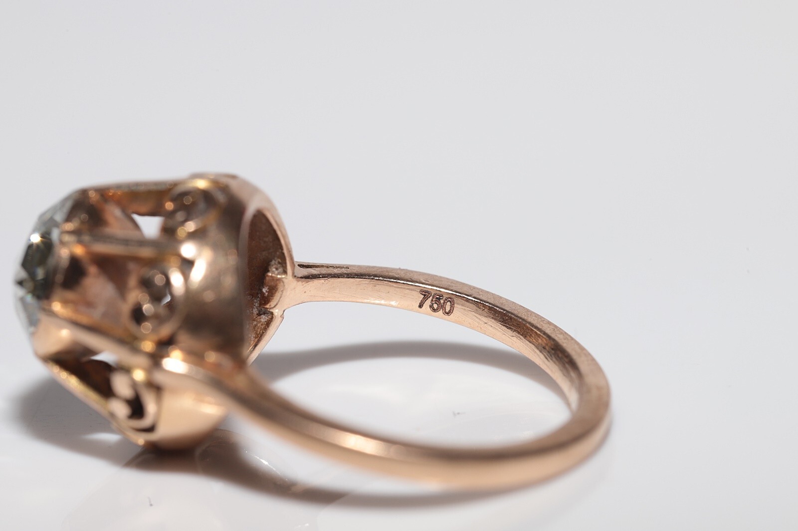 Antique Circa 1900s 18k Gold Natural Rose Cut Diamond Solitaire Ring