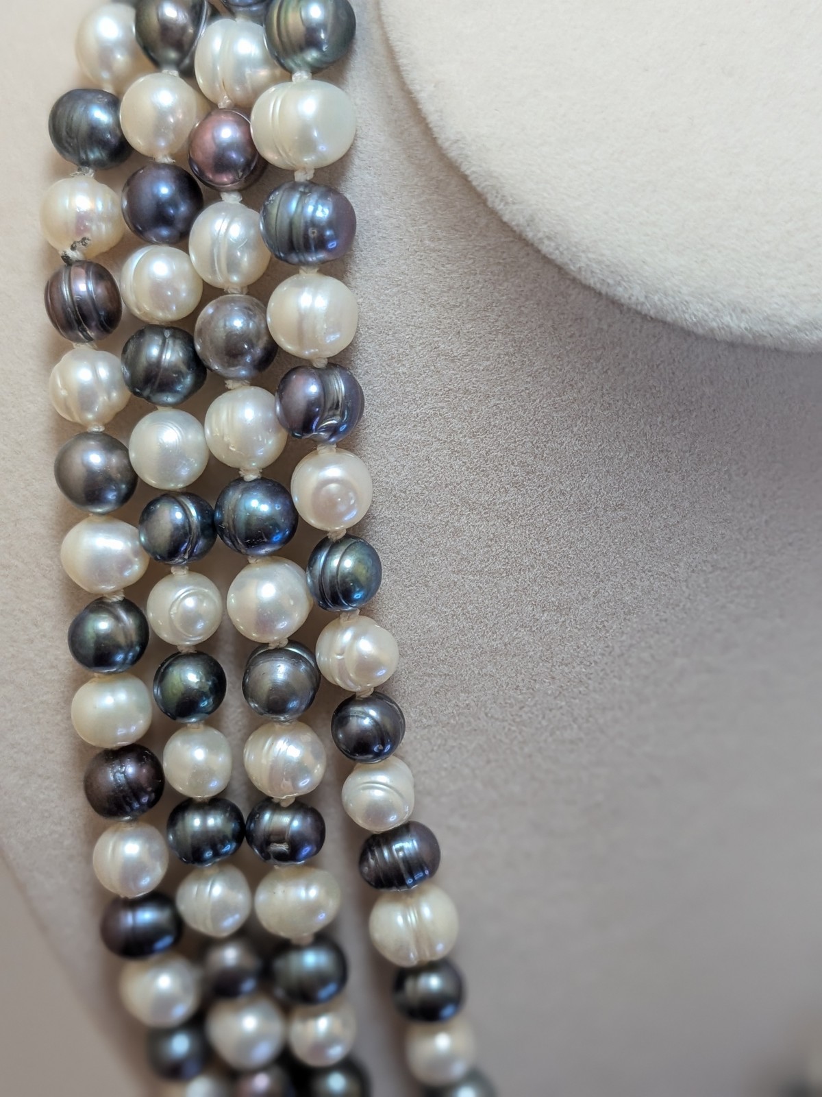 Vintage White & Peacock Gray Freshwater Cultured Pearl Strand Necklace ~ 60″