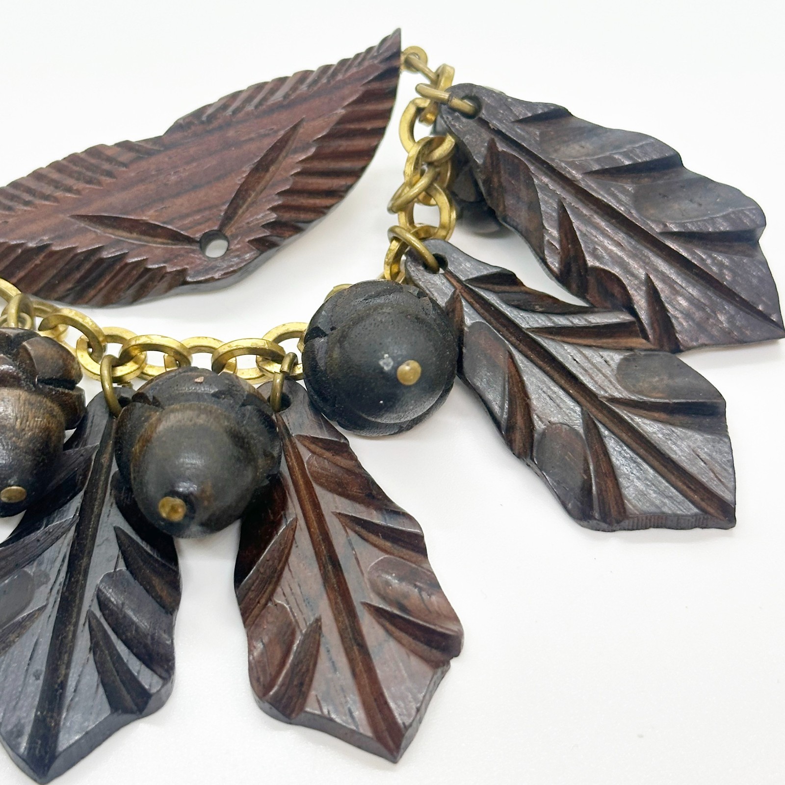 Vintage Hand Carved Wood Oak Leaf Acorn Dangle Brooch Nature Woodland WWII Era